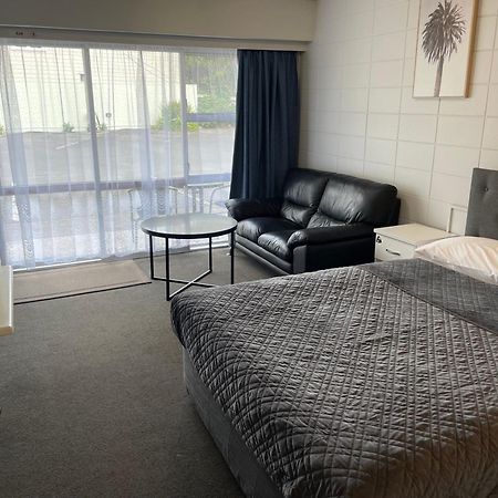 Aaron Court Motel Уангарей Екстериор снимка