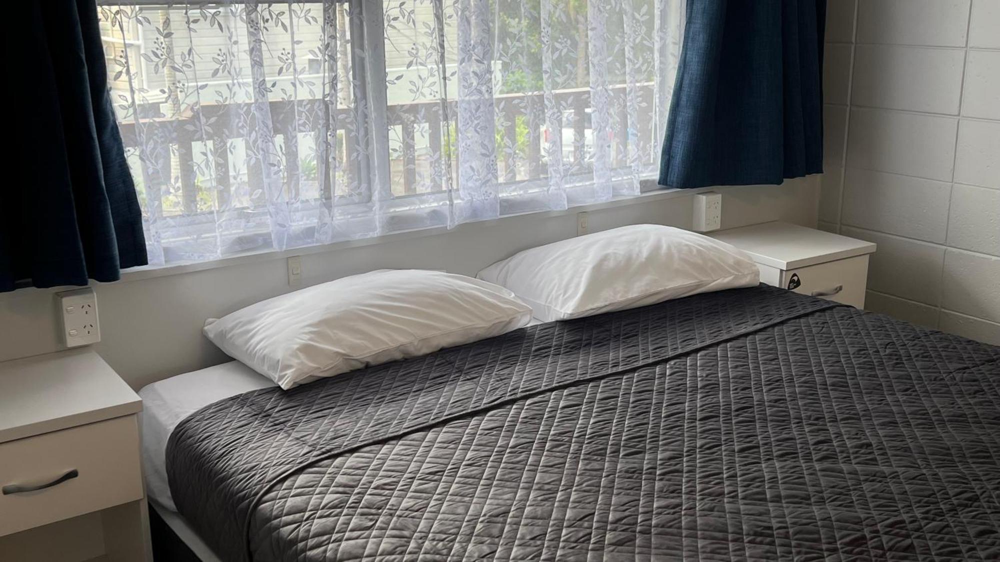 Aaron Court Motel Уангарей Екстериор снимка